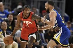 关于赛地聚焦：NBA季后赛今晚热度飙升；密尔沃基雄鹿战术微调；底气十足；球队文化再被提及的信息-爱游戏app