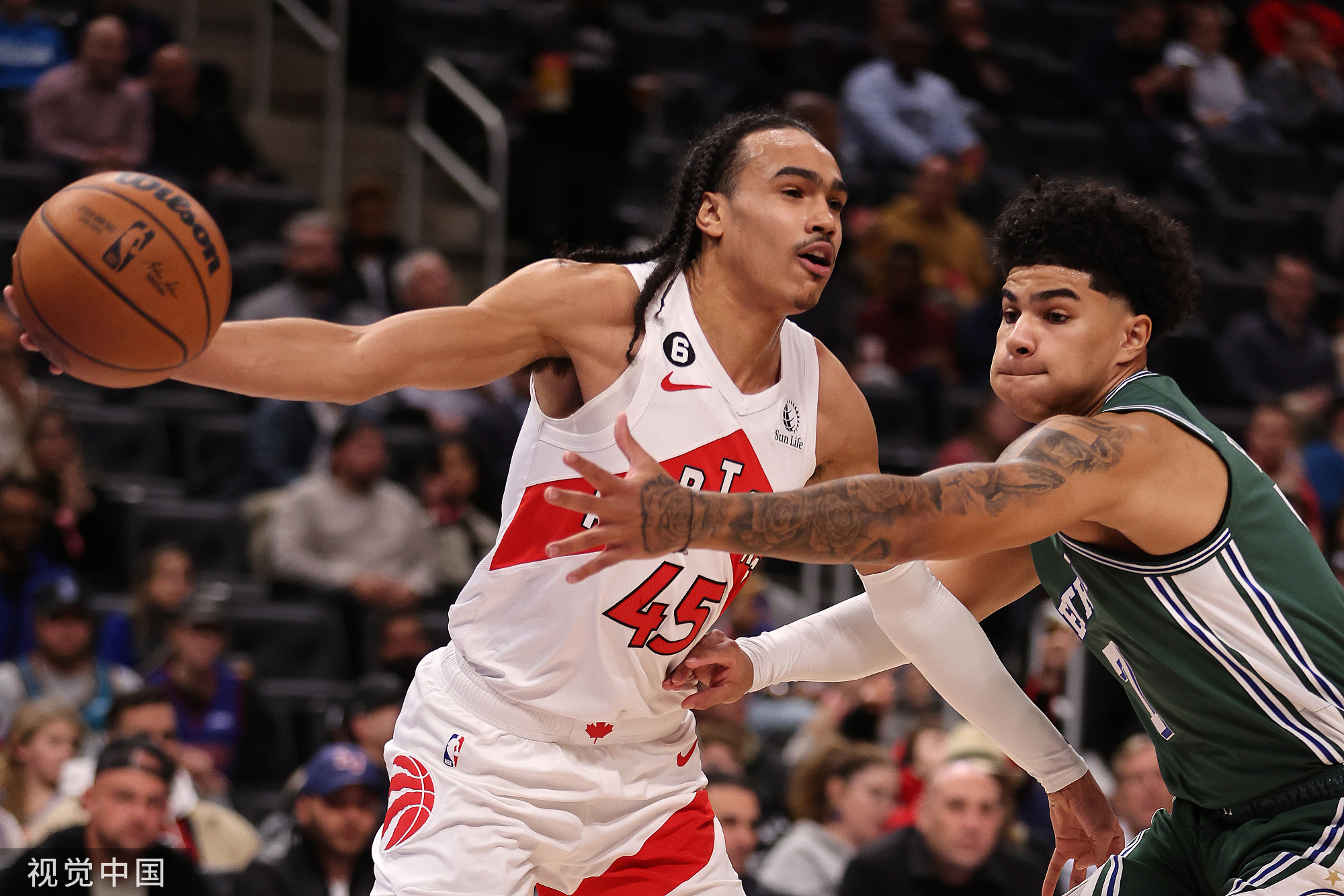 包含风云突变尼斯赛前调整名单；NBA总决赛版图或变；悬念犹存；更衣室氛围转暖的词条